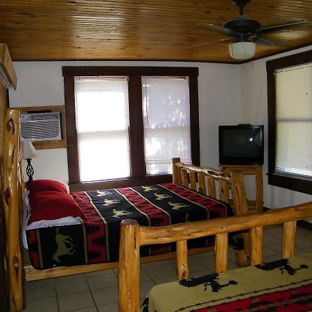 River Front Motel Bandera Zewnętrze zdjęcie