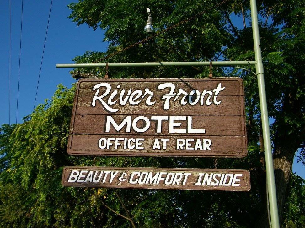 River Front Motel Bandera Zewnętrze zdjęcie